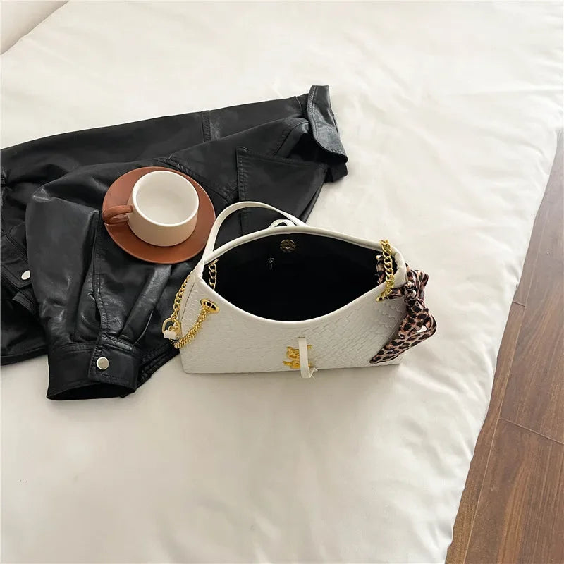 Popular Leather Crossbody Bag for Women Luxury Brand Famous Designer Classic Elegant Tote Bag with Strap