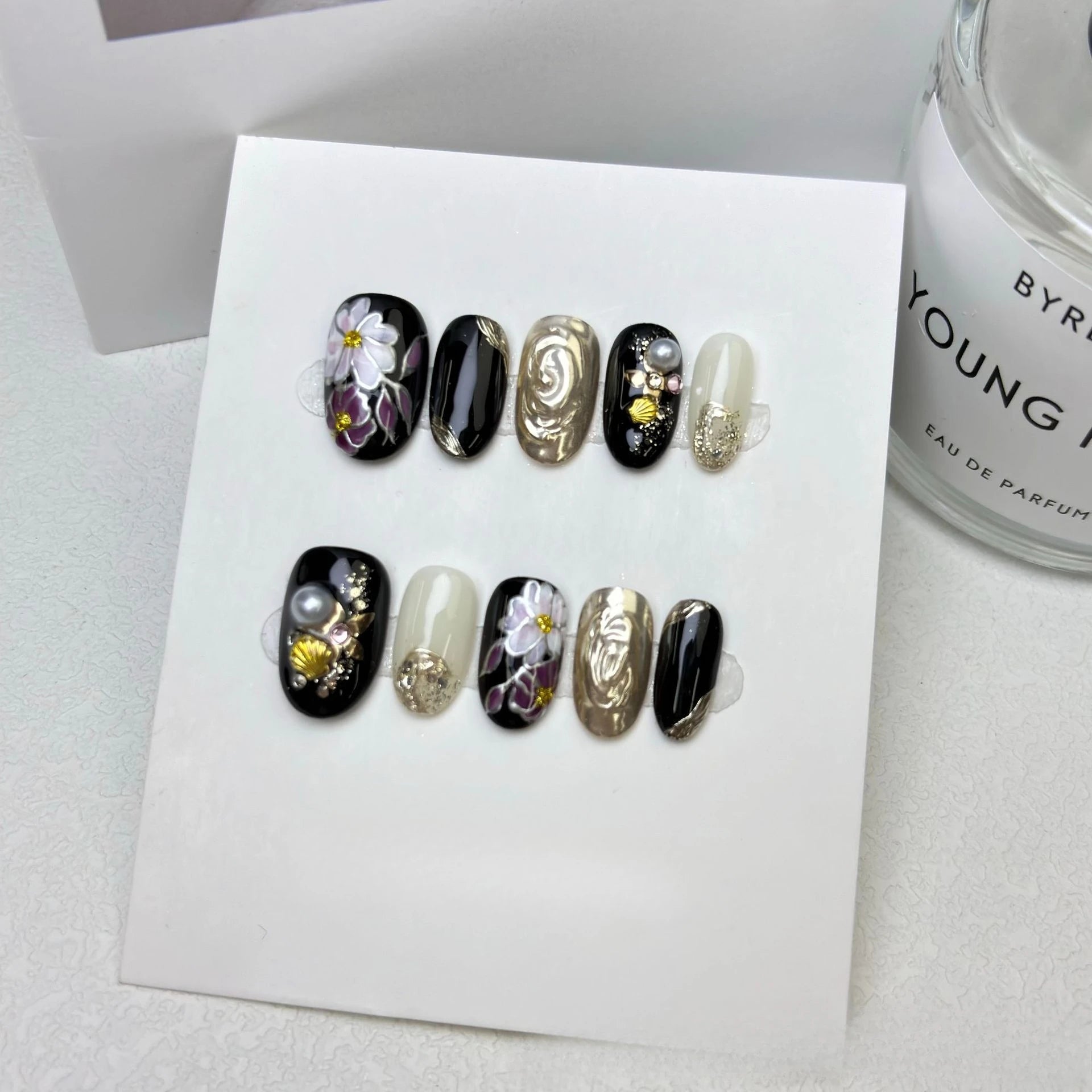 10Pcs Handmade Short Oval Amber Cat's Eye False Nails French 3D Lovely Golden Flowers Painting Nail Tips Reusable Acrylic Nails