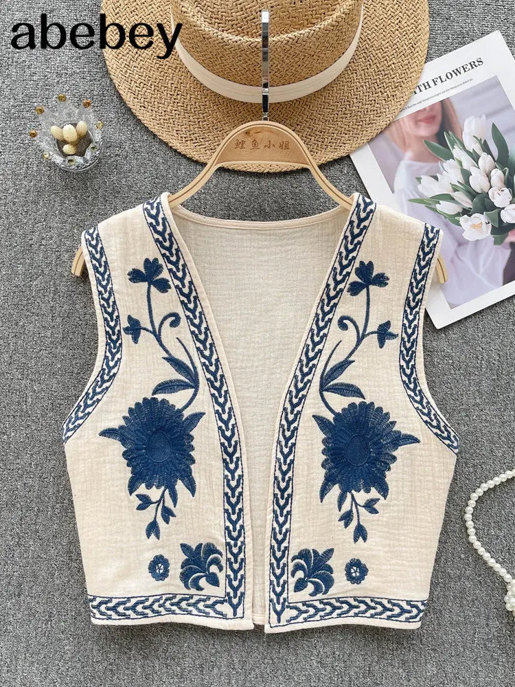 Vintage Floral Embroidery Cardigan Vest Women Summer New National Style Ladies Top Patchwork Casual WaistCoat For Female Apricot One Size