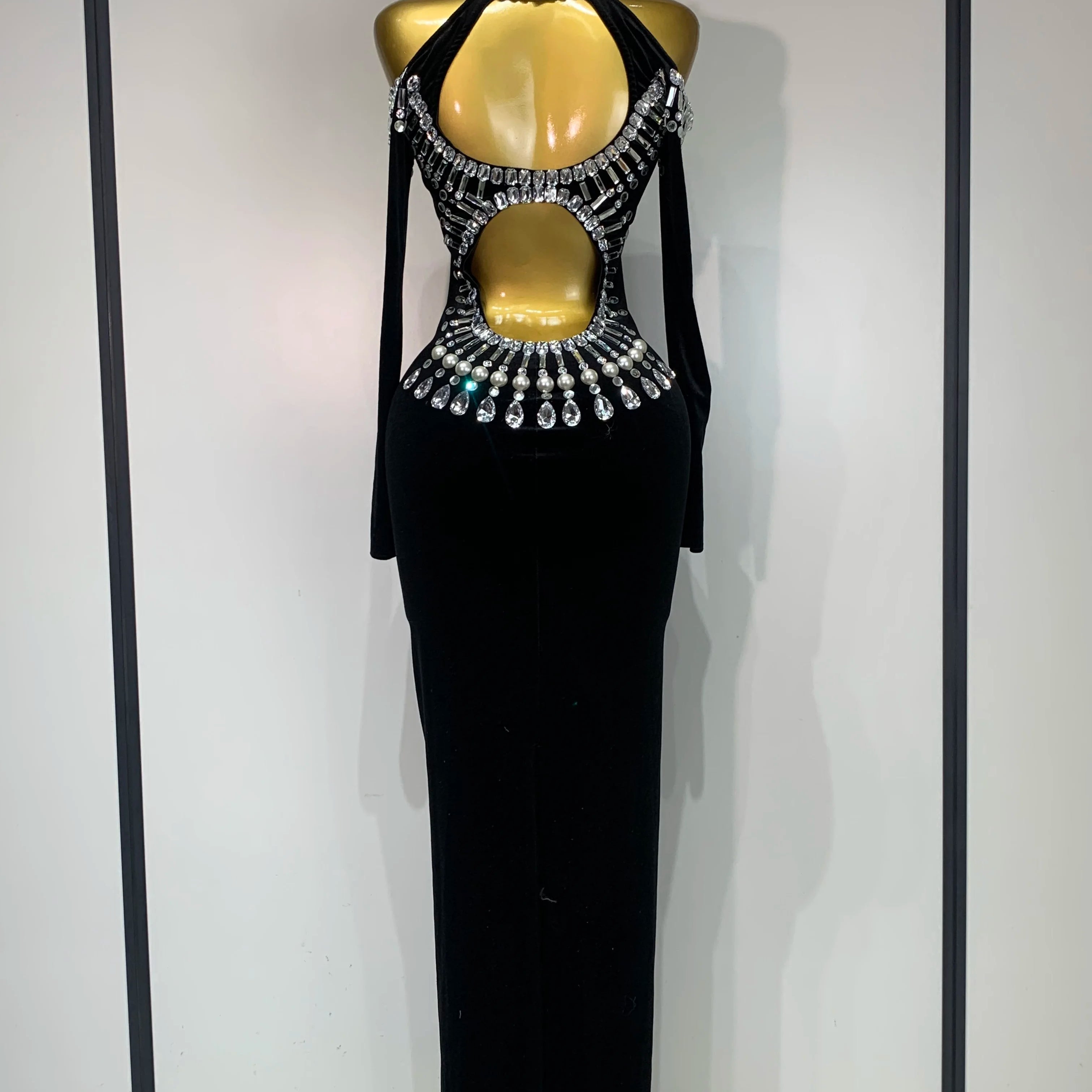 Luxury Birthday Dress Sexy Black Velvet Hollow Out Bodycon Dress Halter Evening Dress Drag Queen Nightclub Wedding Dress