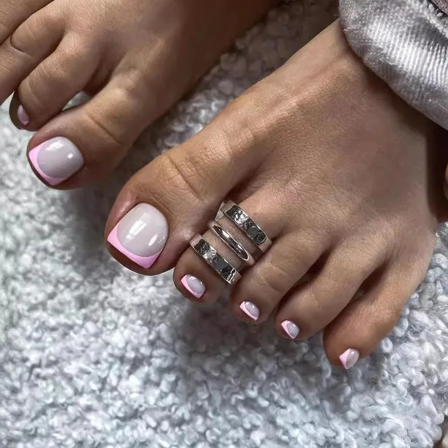 24Pcs Press on Toenails Butterfly Designs White French Tip Fake Nails for Feet Toes Simple Detachable False Nails Foot Nail Art