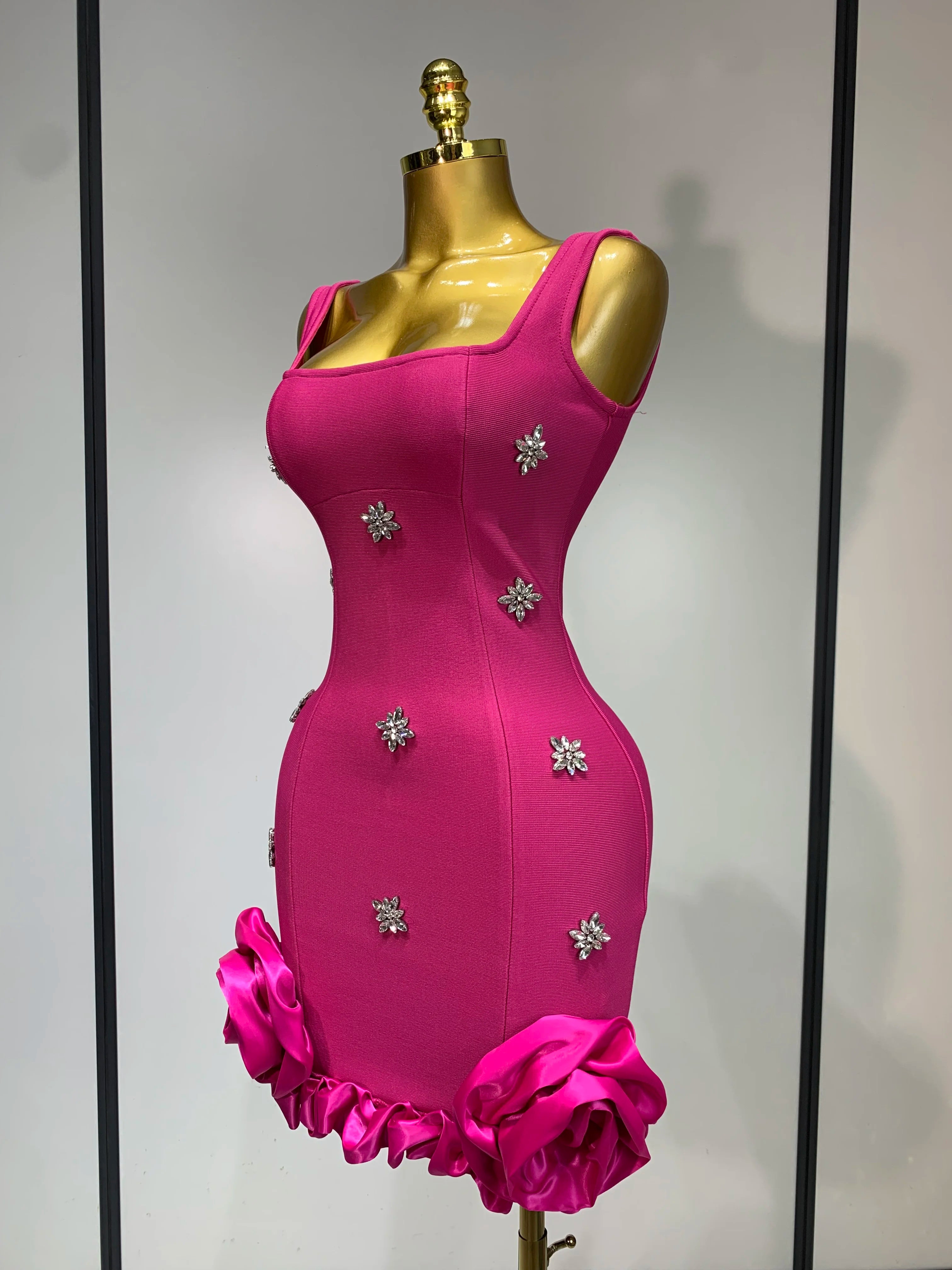 Shining Diamonds Sleeveless Sexy Bodycon Mini Bandage Dress Ruffles Celebrate Evening Party Luxury Birthday Outfit Vestido