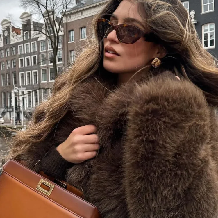 Luxury Brown Women Faux Fur Jacket Oversized Lapel Long Sleeve Warm Fluffy Coats Winter Female Loose Streetwear Outwears