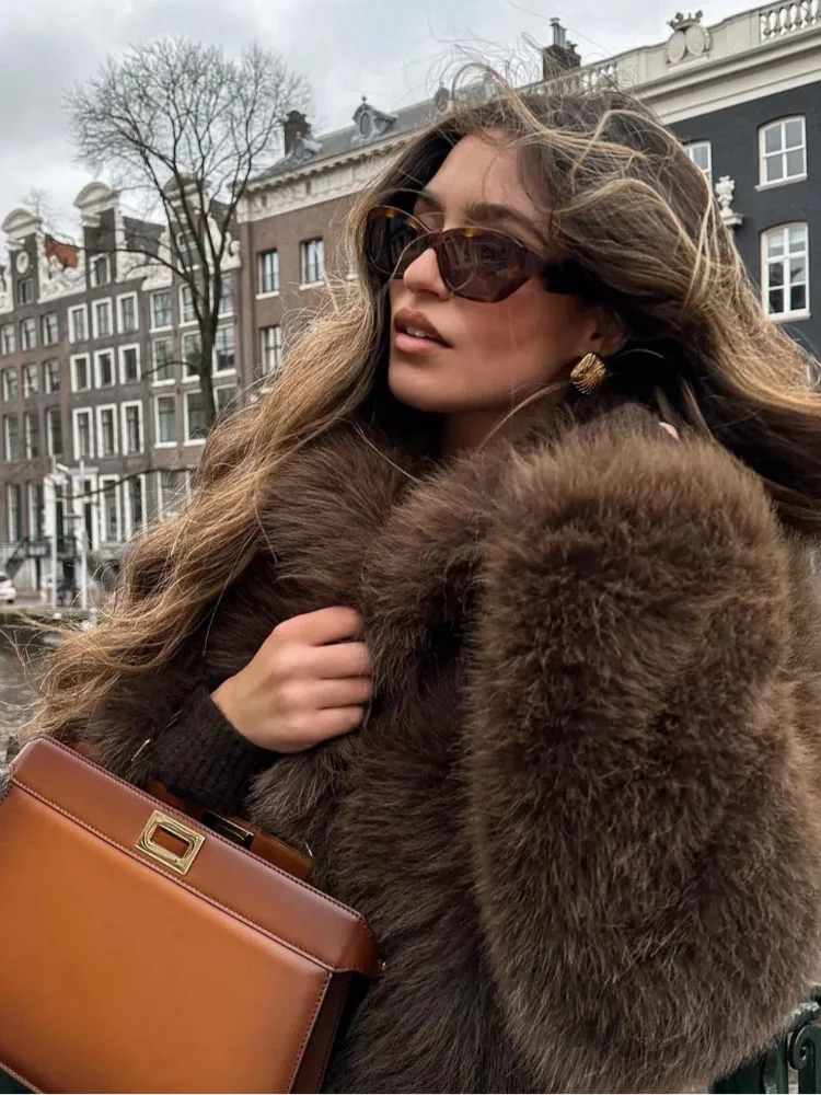 Luxury Brown Women Faux Fur Jacket Oversized Lapel Long Sleeve Warm Fluffy Coats Winter Female Loose Streetwear Outwears