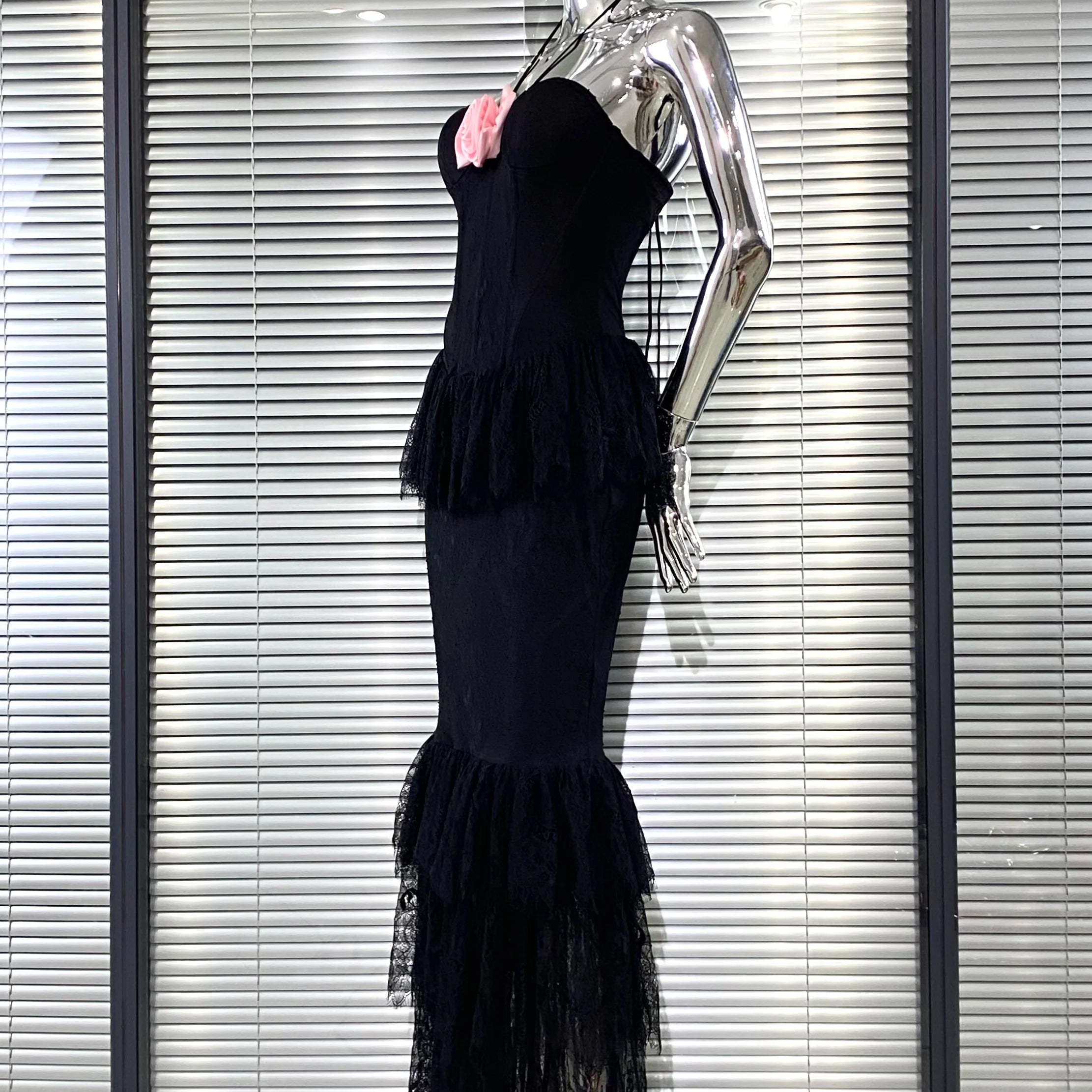 2025 Pink Flowers Halter Sleeveless Black Lace Ankle Length Dress Celebrity Birthday Party Evening Dress Woman Voaction Outfit