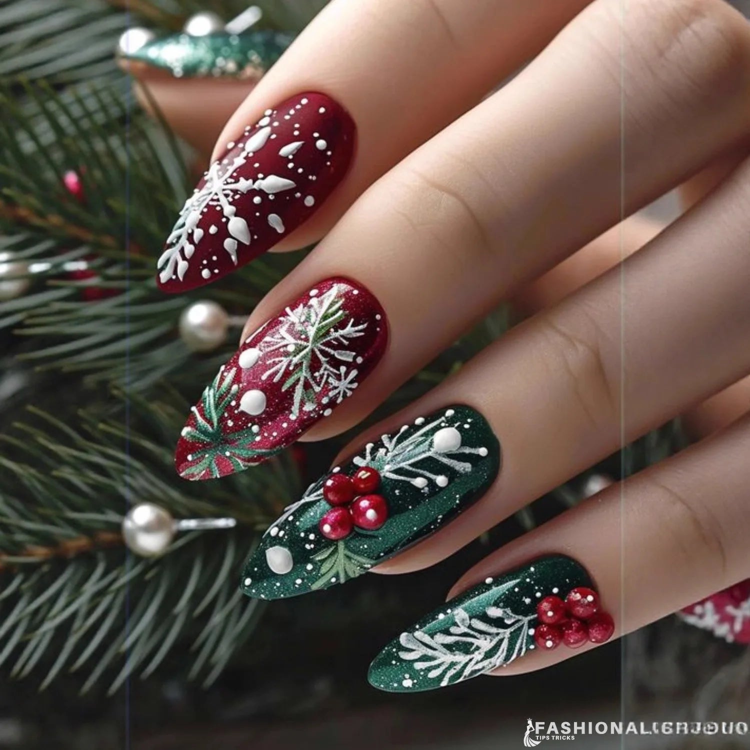 24pcs Red Glitter Press on Nails Christmas Round Head Almond False Nails Tips Fashion Leaves Pattern Short Oval Fake Nail Sets