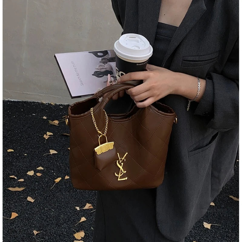 Luxury Chain Strap Bag with Detachable Charm, Designer Inspired Shoulder & Crossbody Purse for Women, Trendy Versatile Handbag