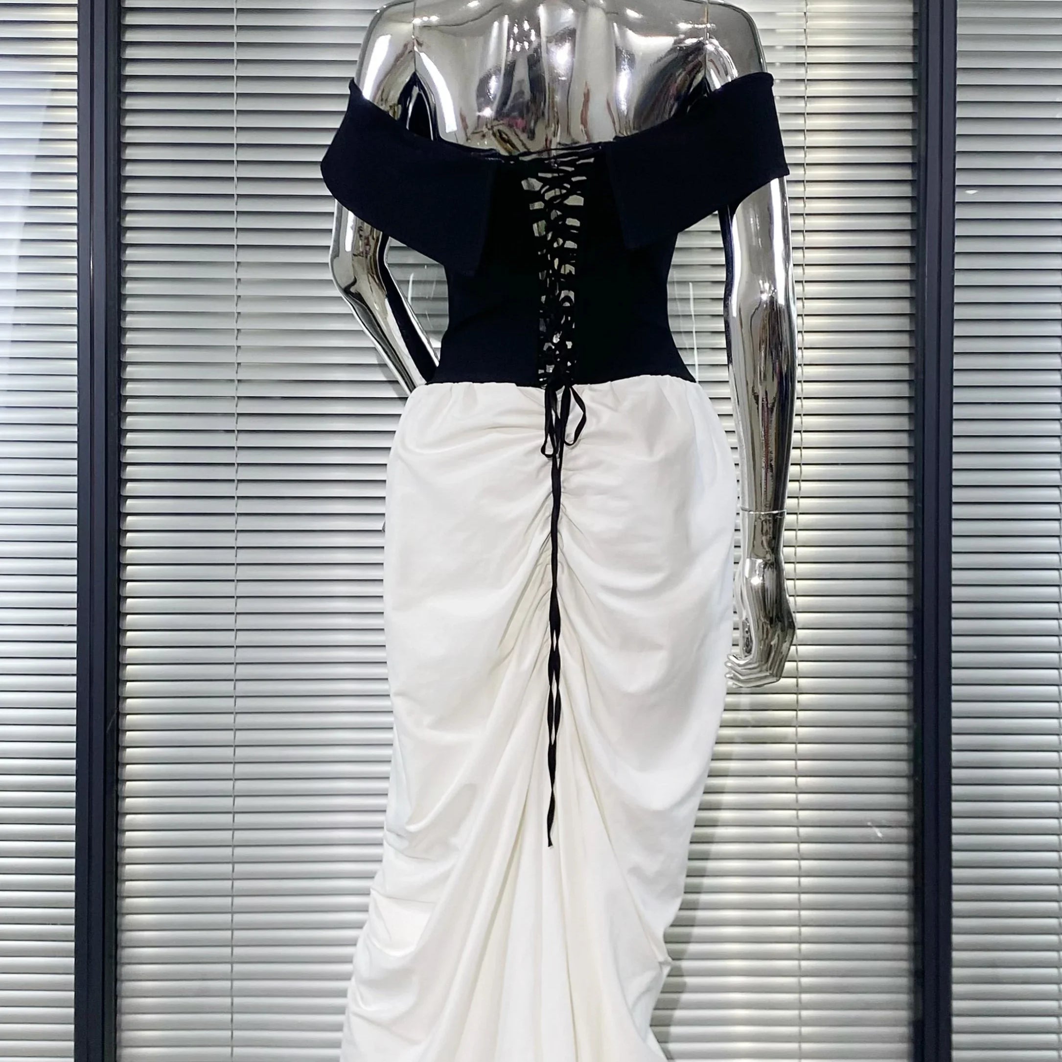 Women Sexy Slash Neck Off the Shoulder Laced-up Bodycon Floor-length Dress Evening Party Celebrate Cocktail Outfit