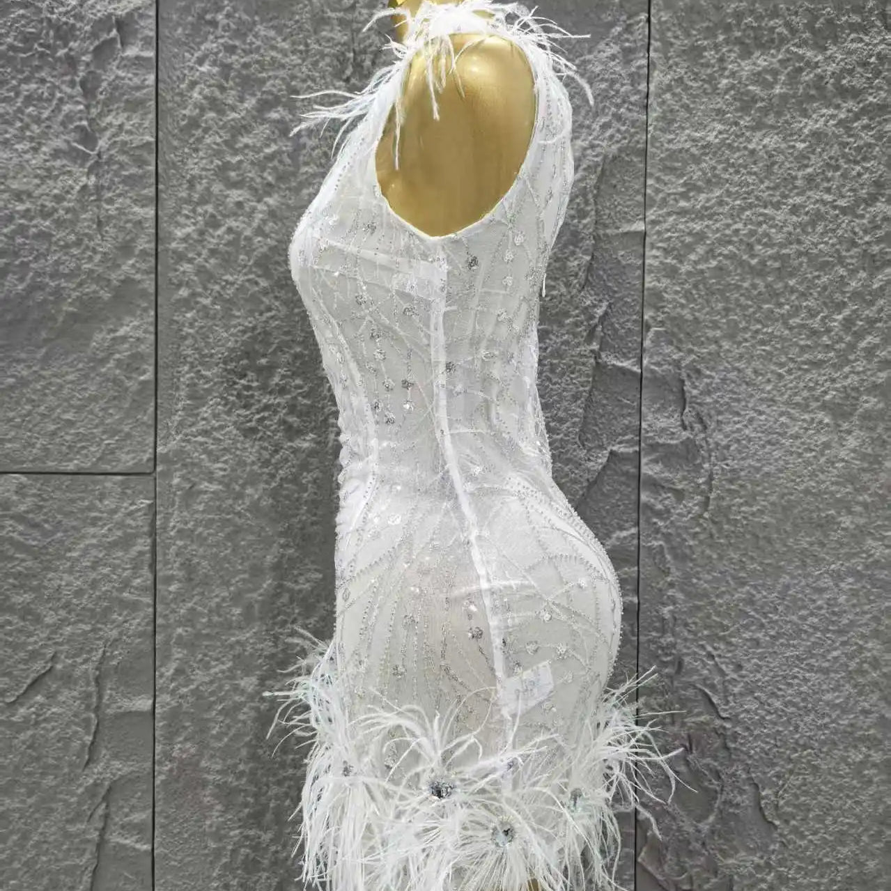 White Color Women Sleeveless Sexy V-Neck Bodycon Mini Dress Feathers Celebrate Birthday Party Cocktail Outfit Wholesale