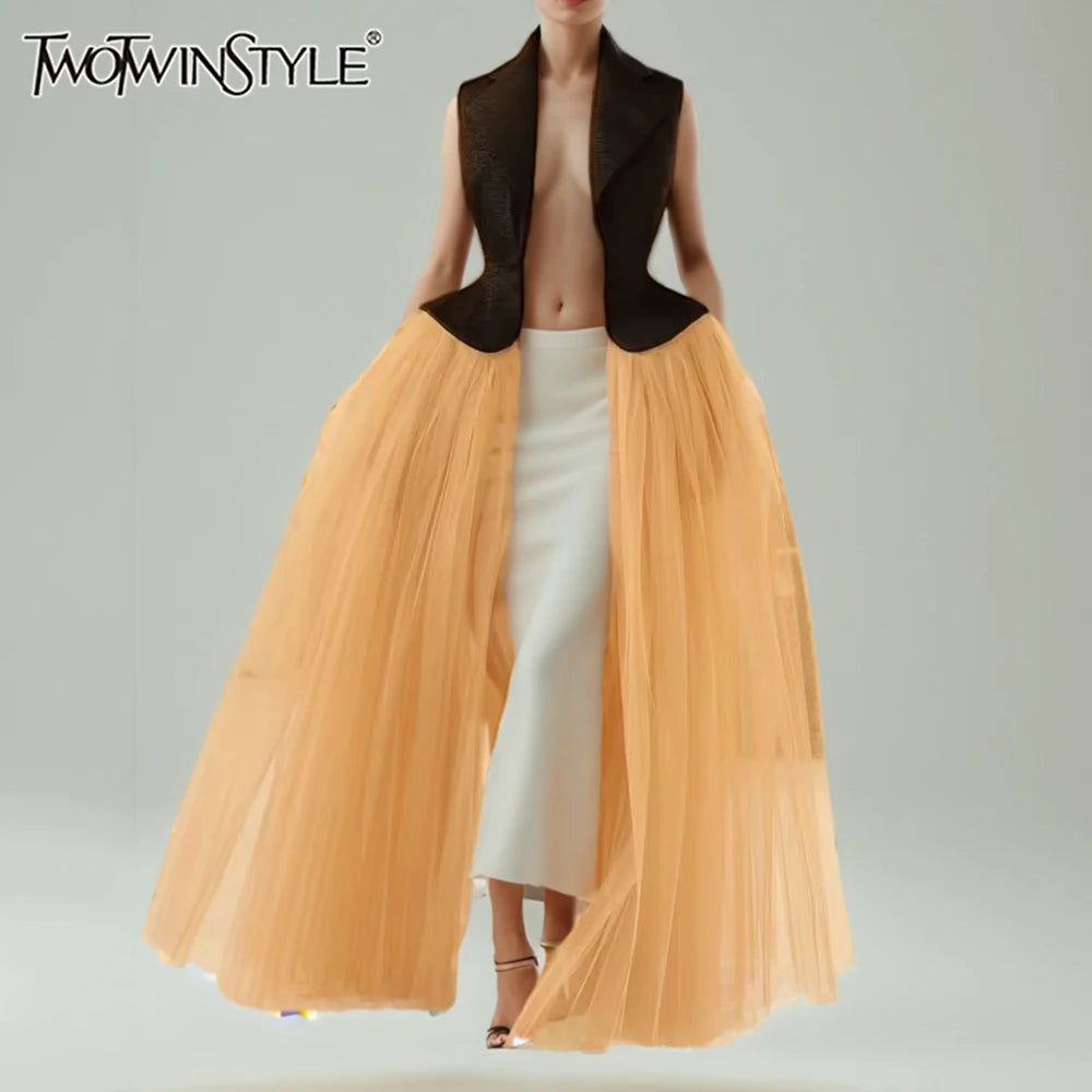 TWOTWINSTYLE Hit Color Sheer Elegant Jacket for Women Lapel Sleeveless Patchwork Folds Fashion Long Jacket Female Clothing New