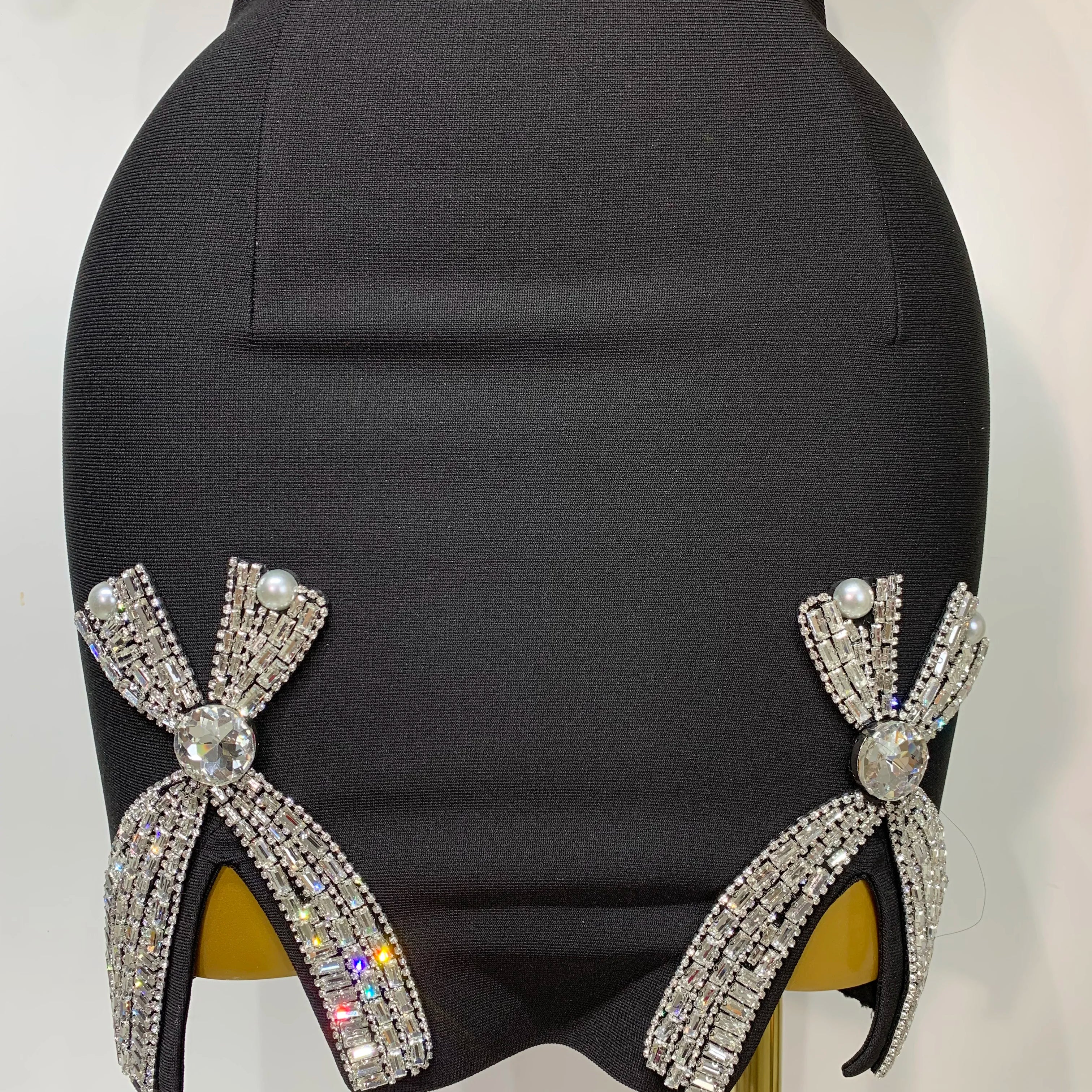 Women Celebrity Sexy V Neck Beading Black Mini Bodycon Bandage Dress Luxury 2025 Knitted Elegant Evening Club Party Dresses