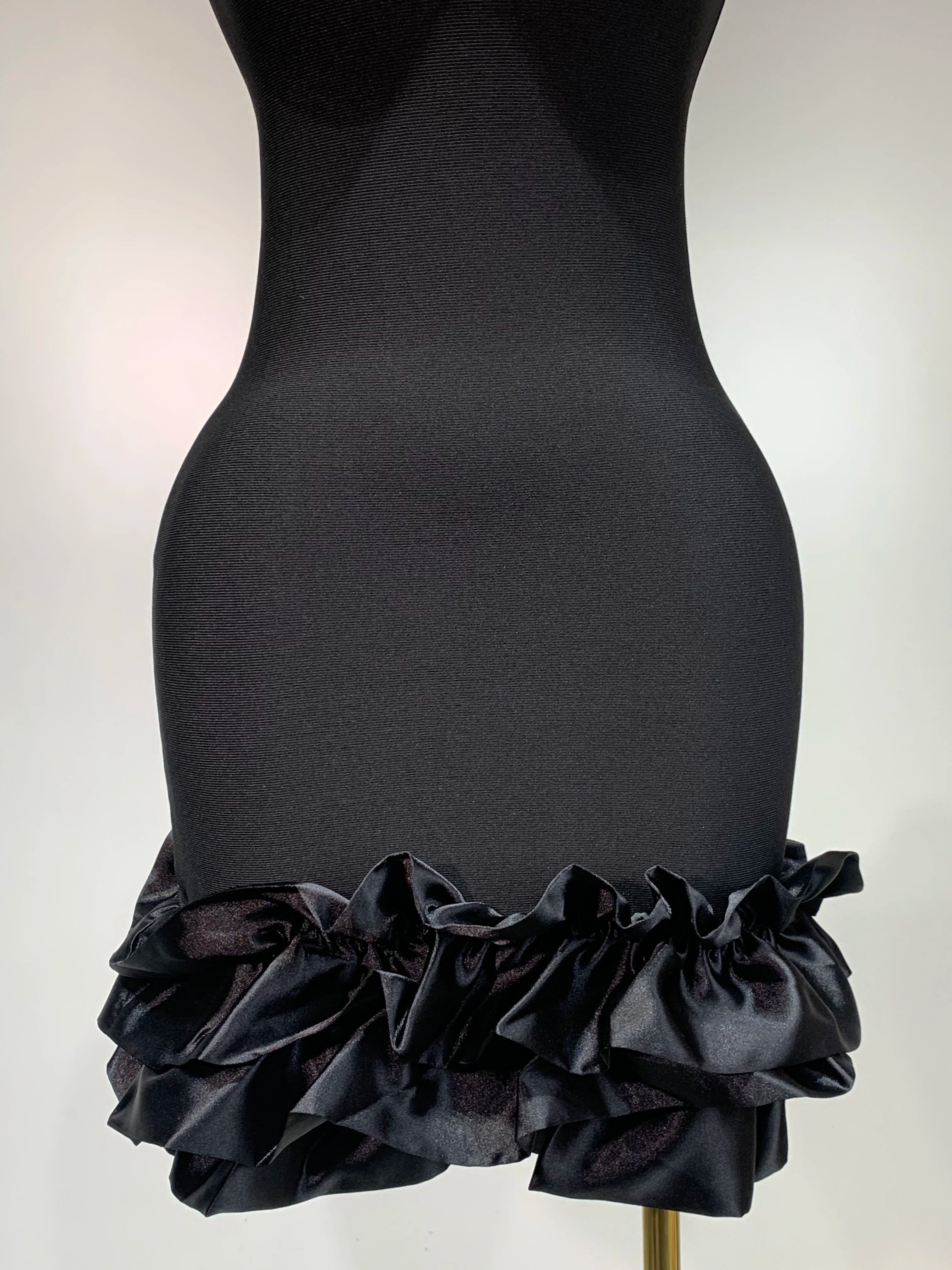 Women Spaghetti Strap Bodycon Short Dress Black Pleated Ruffle Hem Sleeveless Evening Party Cocktail Elegant Birthday Dresses