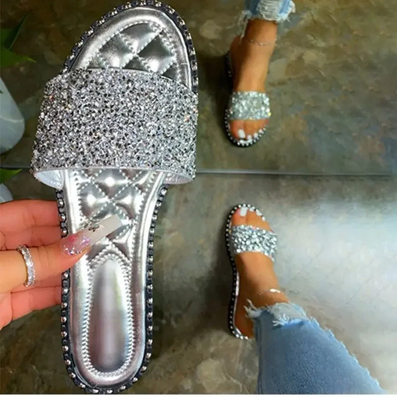 Women Crystal Slippers Ladies Bling Flats Female Fashion Outdoor Beach Shoes Female Footwear Women Summer Slides Plus Size Silver