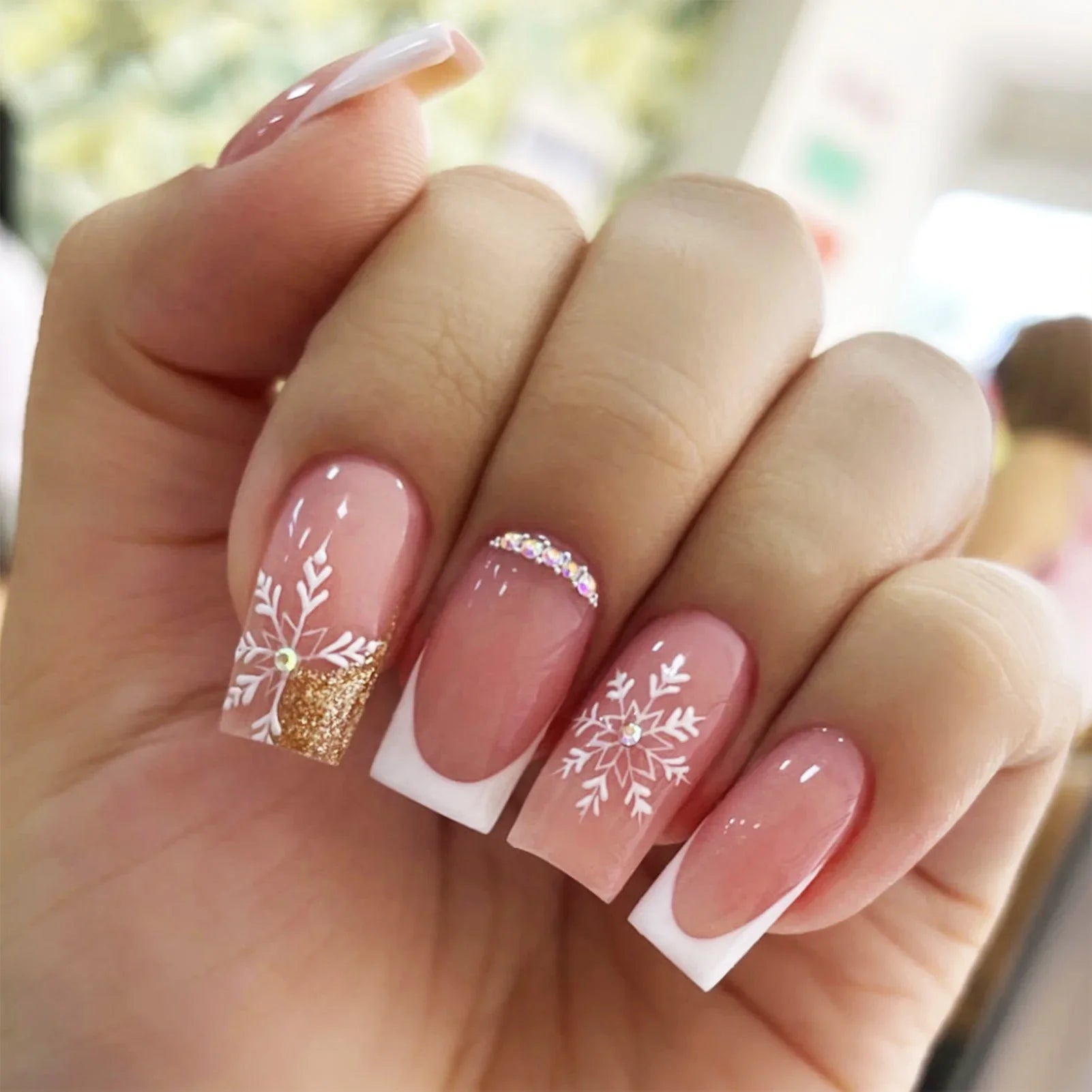 Nude Pink Fake Nails 24Pcs White French Press On Nails Snowflake Printed Women Girls Christmas Party Wearable False Nails Art