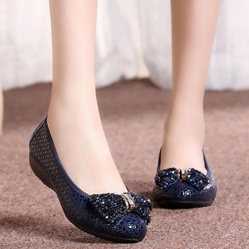 Large Women's Shoes 41-43 Mother's Shoes Soft Soled Real Leather Shoes Bow Single Shoes Scoop Shoes Rhinestone Boat Shoes Flat
