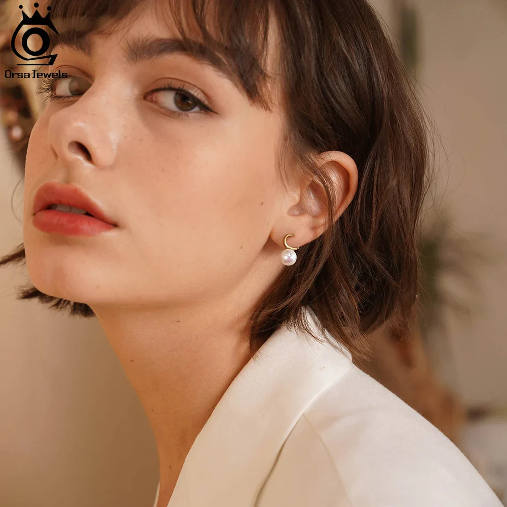 ORSA JEWELS Elegant 14K Gold Plated Freshwater Pearl Earrings for Women Moon Shape Baroque Pearl Eardrop Fashion Jewelry GPE30