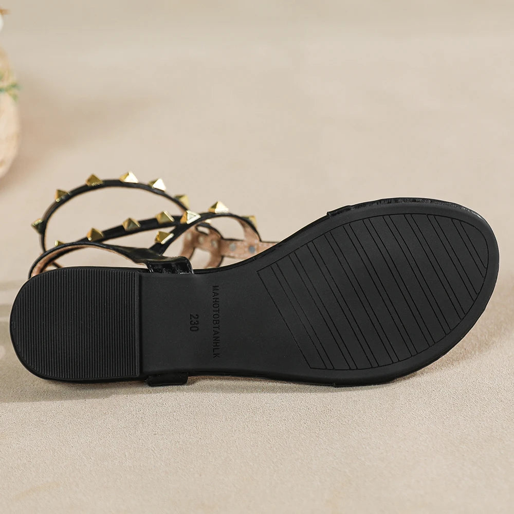 new summer outdoor women's flat sandals British style Ladies Casual Roman Flats Stylish rivet design work and party 41-43