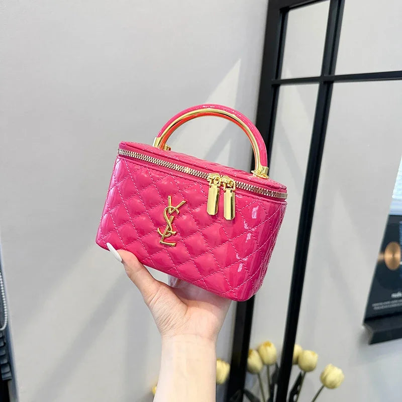 Elegant Women's Leather Fashion Shoulder Bag Luxury Classic Designer Crossbody Tote Handbag For Modern Daily Use