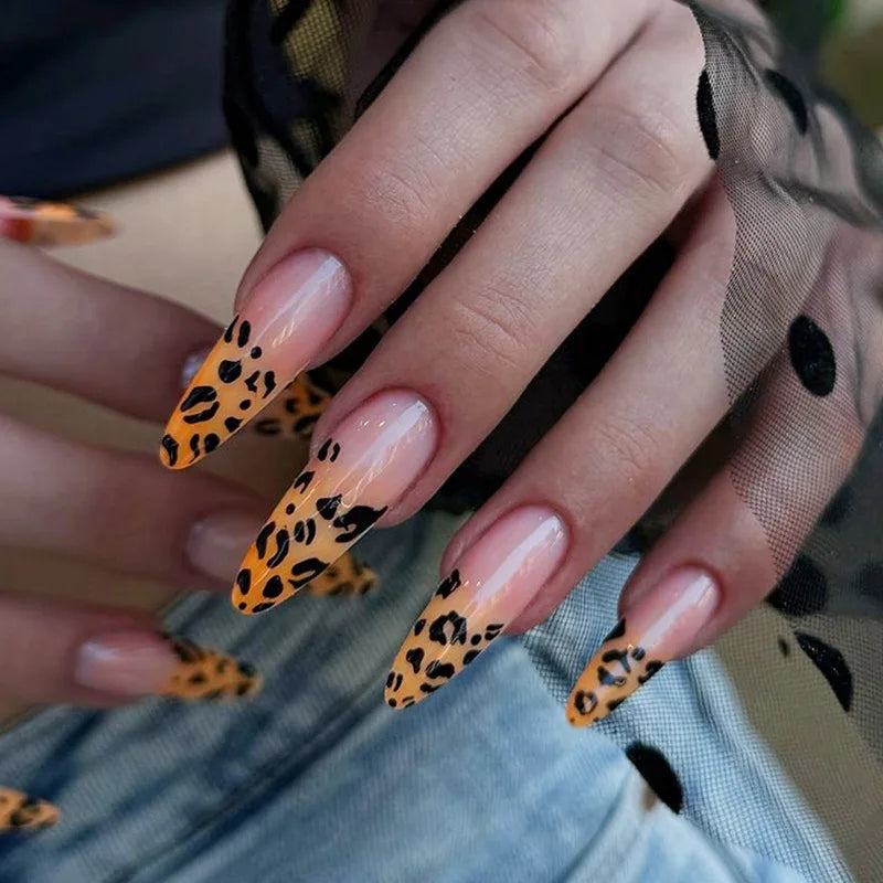 24Pcs Simple Leopard Print French Wearable Nail Art Mid-length Almond Cool Detachable Nail Set with Jelly Glue Acrylic Nail Tips