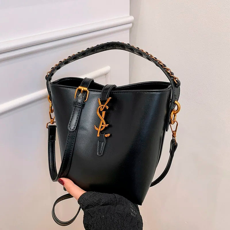 Elegant Leather Classic Commuter Bag With Trendy Letter Logo Solid Color Large Capacity For Women