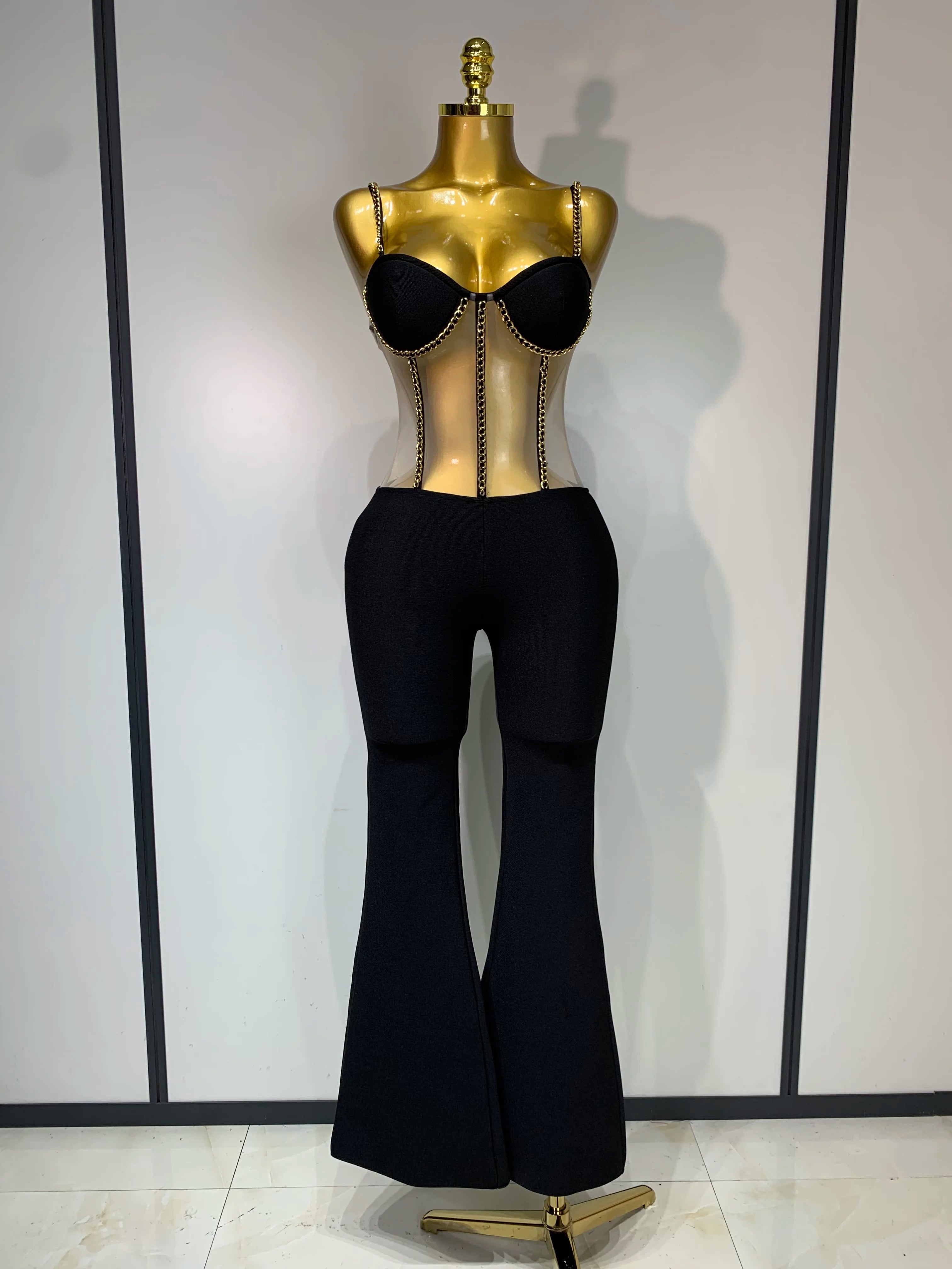 Macacão feminino luxuoso, sexy, sem mangas, de malha, preto, justo, bandagem, moda 2025, festa, celebridade, designer, high street