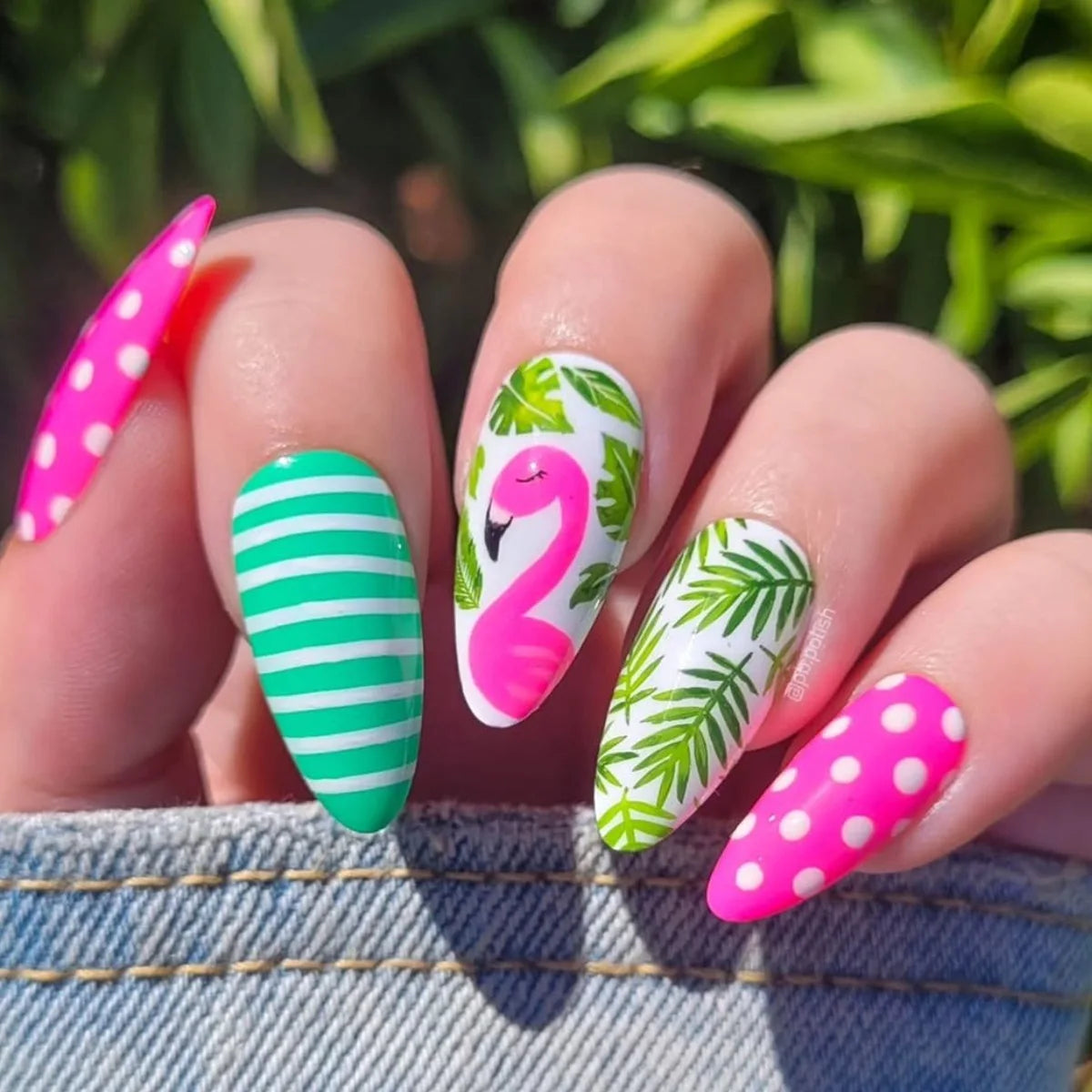 24Pcs Mid-length Almond False Nails with Red Pink Dot Design Press on Fake Nails for Woman Detachable Full Cover Nails Tips Art