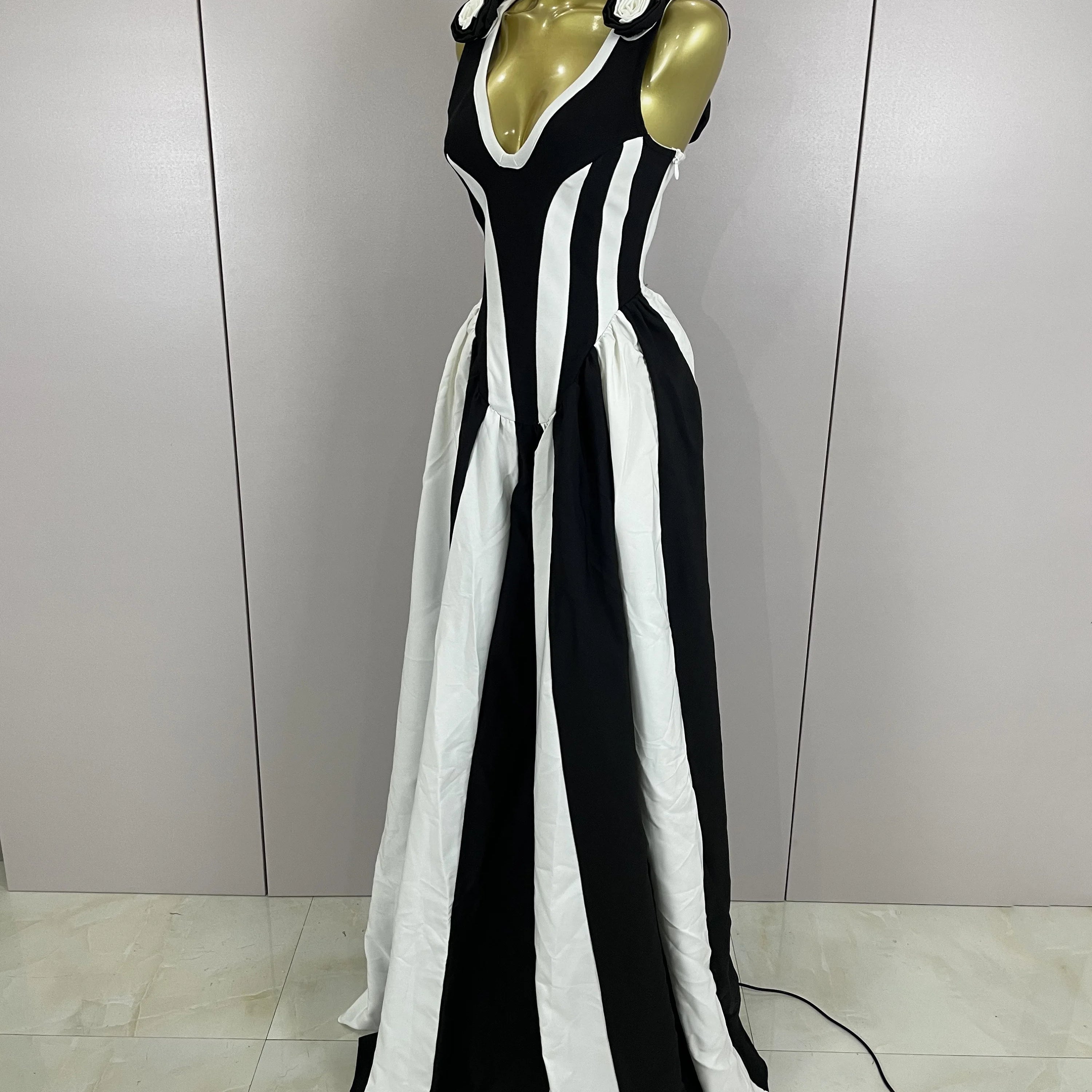 Sexy Black White Flower Stripe High fork Sleeveless Bandage Long Dress 2025 New Women Vacation Party Elegangt Party Club Dresses