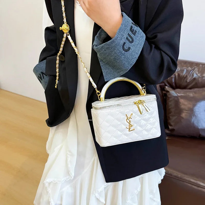 Elegant Women's Leather Fashion Shoulder Bag Luxury Classic Designer Crossbody Tote Handbag For Modern Daily Use