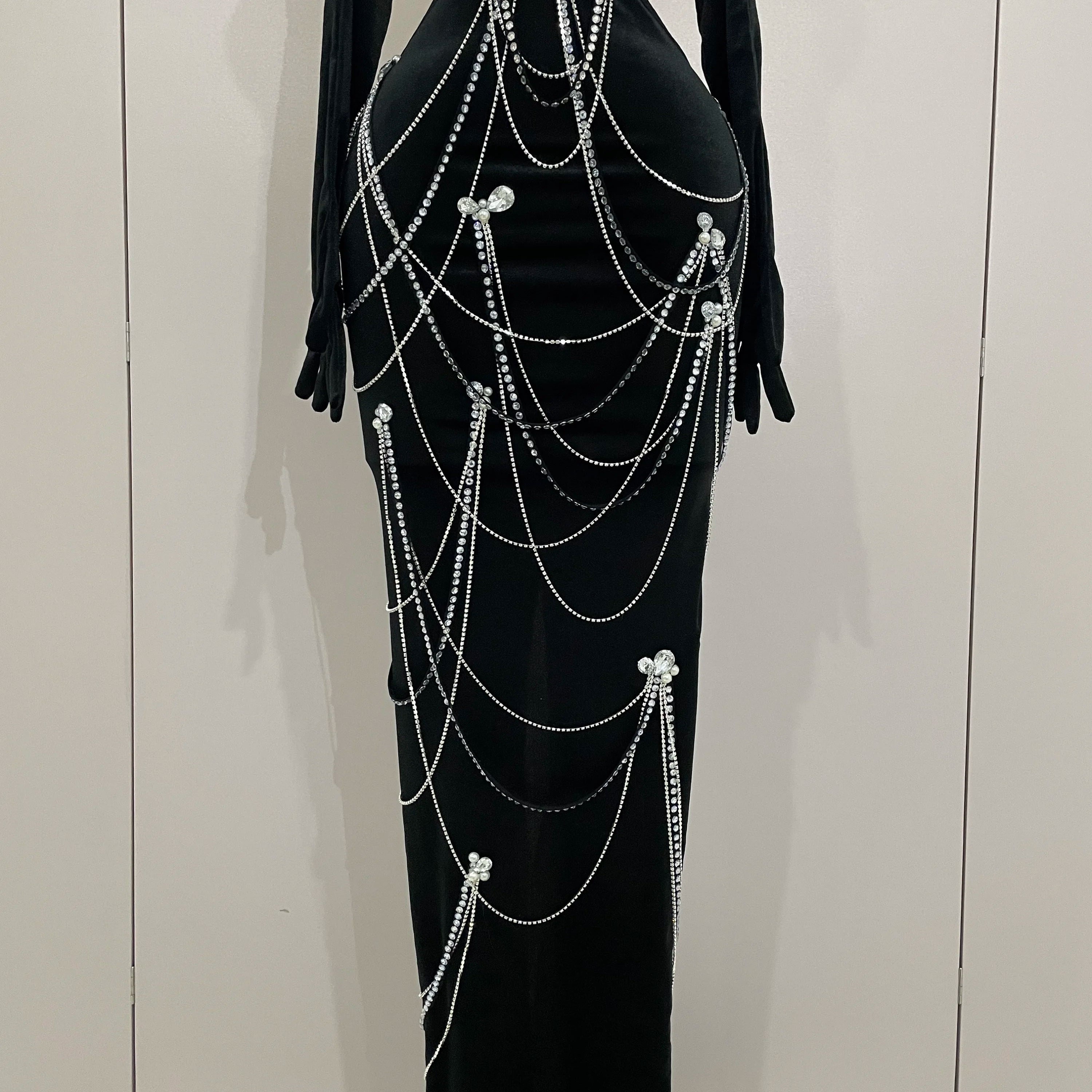 2025 Women Sparkly Diamonds Tassels Chain Balck Sexy Halter Backless Long Dress Evening Birthday Party Celebrate Stage Costume