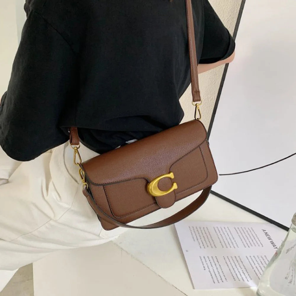 This year's new fashionable underarm shoulder bag with two shoulder straps and a diagonal small square bag