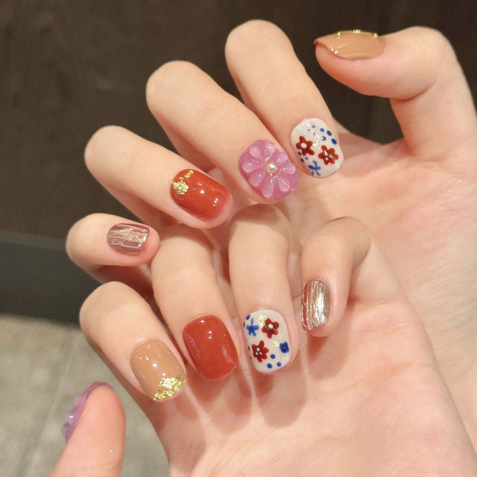 10Pcs Short Ballet Wearable Press on Nails Hand-painted Colorful Flowers Lovely Nail Art with Gold Foil Stick Sweet Beauty Nails