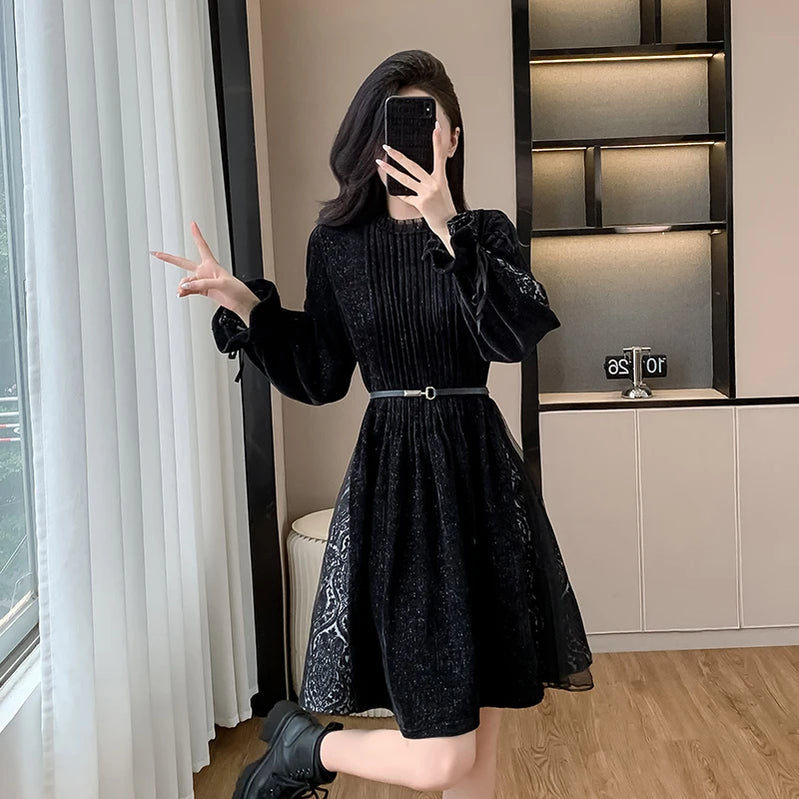 Vestido preto feminino Coigarsam - gola redonda com patchwork e lantejoulas em malha - moda chique para noite e festa