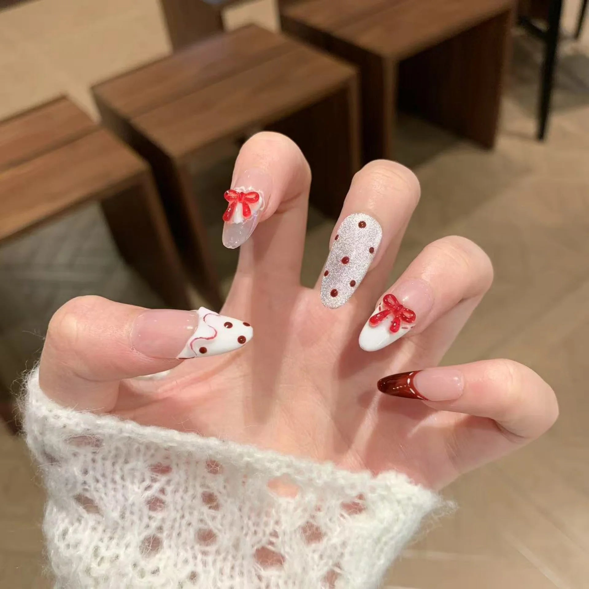 10pcs Cat's Eye Handmade Fake Nails Art Polka Dot French Mid-length Oval False Nail Tip Reusable Bow Pearl Design Press on Nails