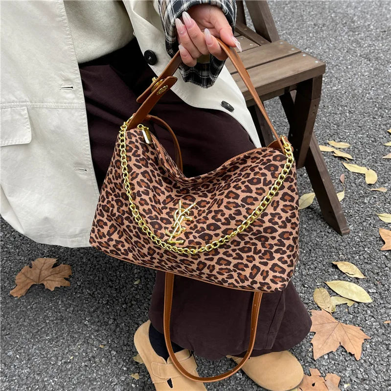 Women's Practical Bag Multiple Pockets Organized Ideal for Storing Wallet Phone Cosmetics and Other Essentials