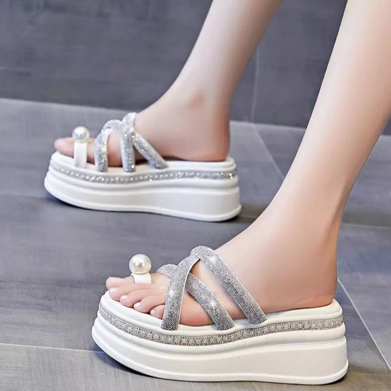 Trend Women Mid Heels Shoes Platform Open Toe Slippers Summer Fad Sandals Dress Beach Flip Flops Women Crystal Slides Creamy-white