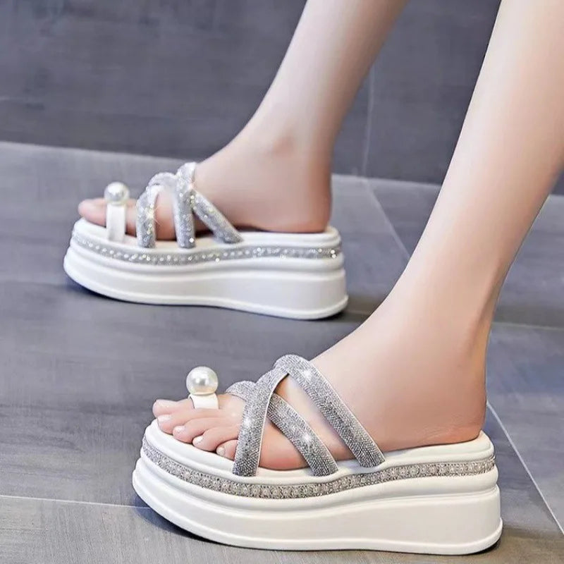Trend Women Mid Heels Shoes Platform Open Toe Slippers Summer Fad Sandals Dress Beach Flip Flops Women Crystal Slides Creamy-white