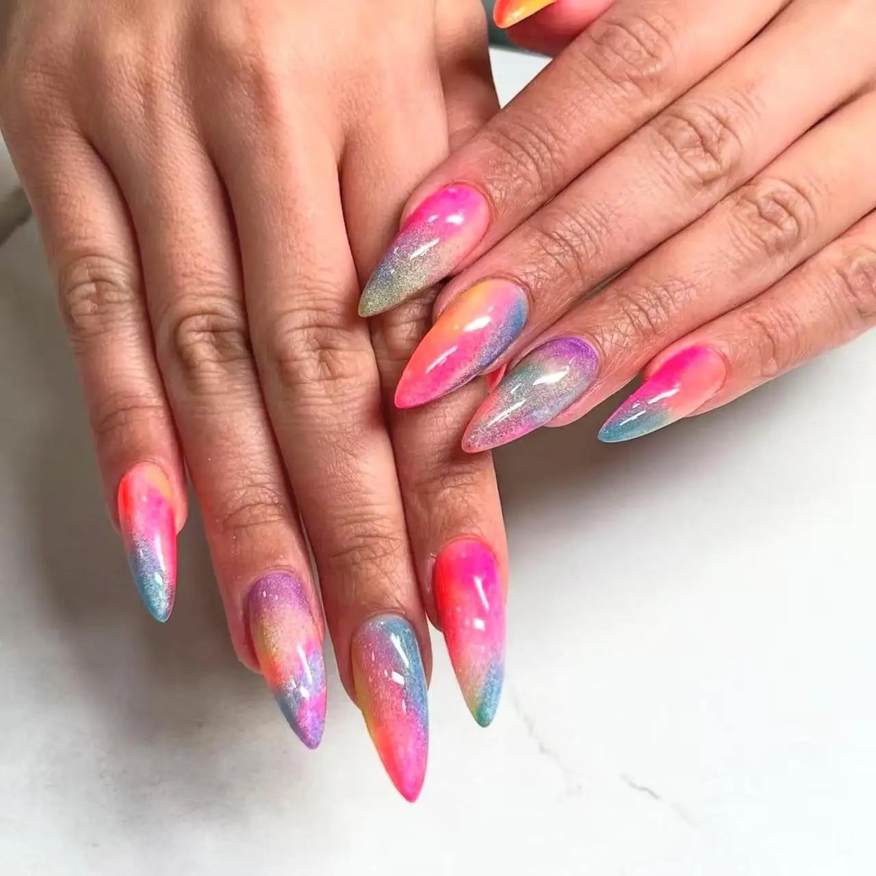 24Pcs Mid-length Almond Full Cover Nails Tips Colorful Star with Design Fake Nails Art Detachable Finished Press on False Nails