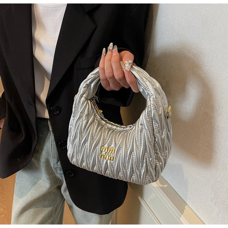 Chic Solid Color Crossbody Bag - Modern Vintage-Inspired Leather Handbag With Textured Finish & Adjustable Strap