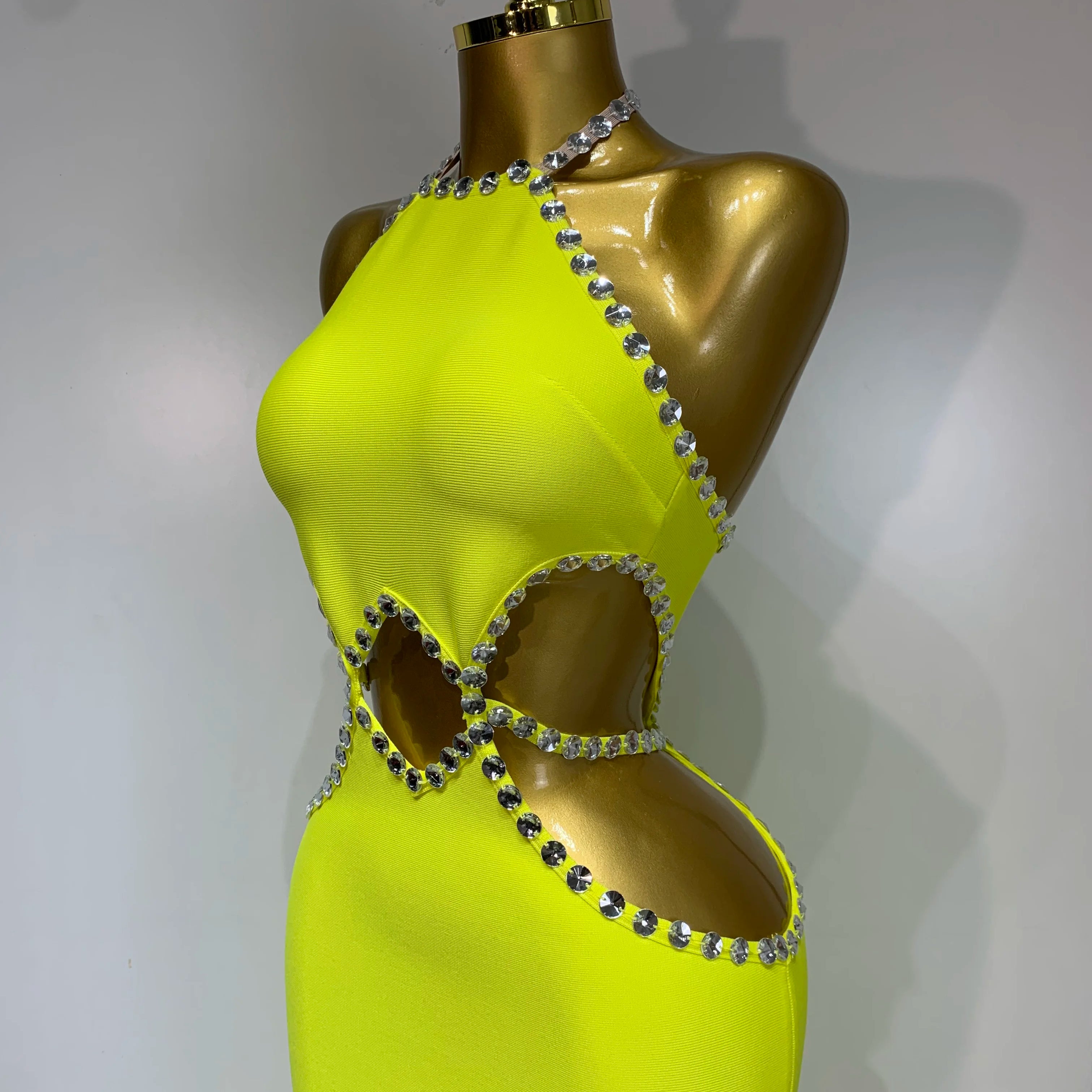 Women Luxury Sexy Backless Halter Beading Maxi Long Lemon Yellow Bandage Dress 2025 Elegant Evening Club Birthday Party Dress