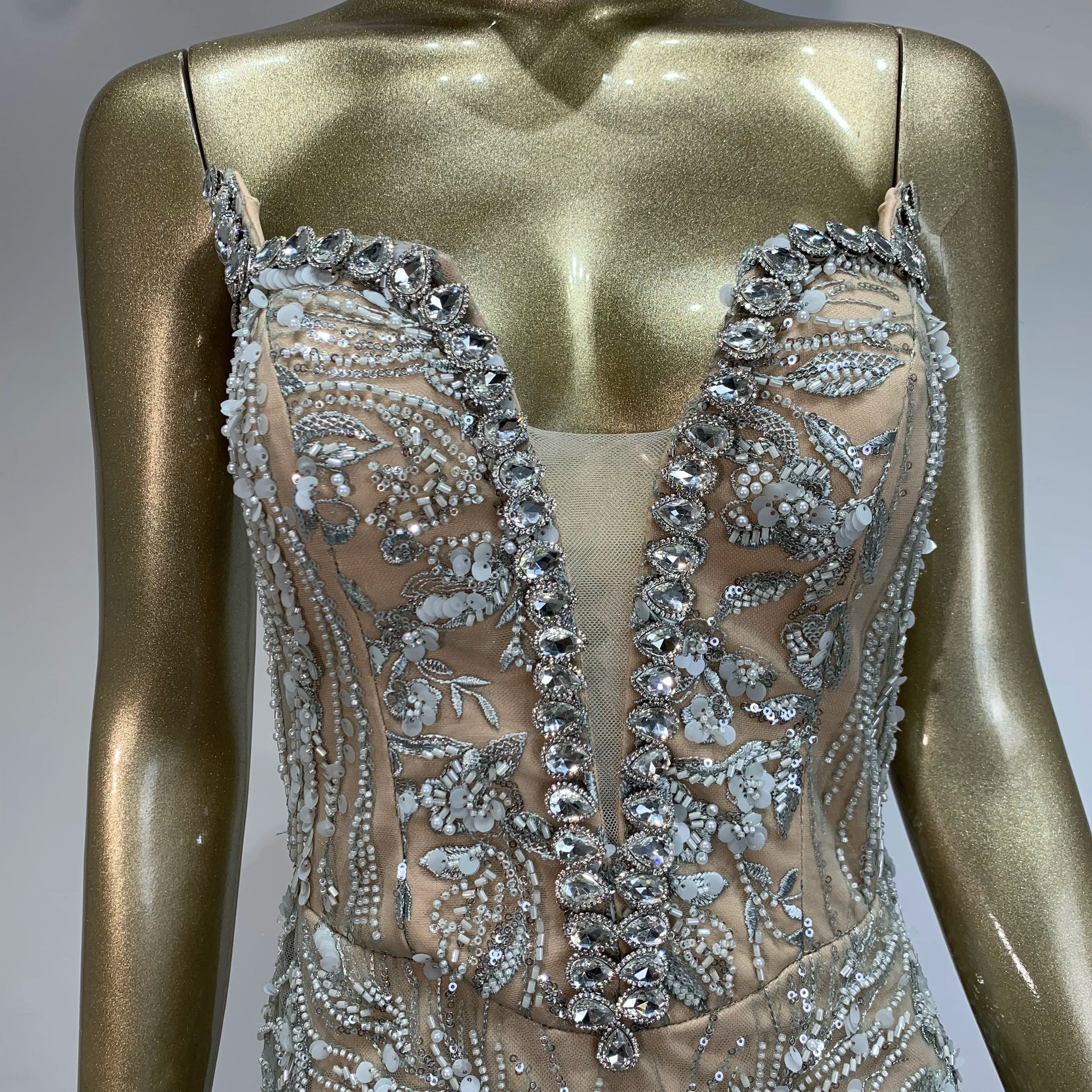 Luxury Sexy Strapless Feather Sequins Silver Beading Maxi Long Women Celebrity Dress Elegant Party Evening Vestido