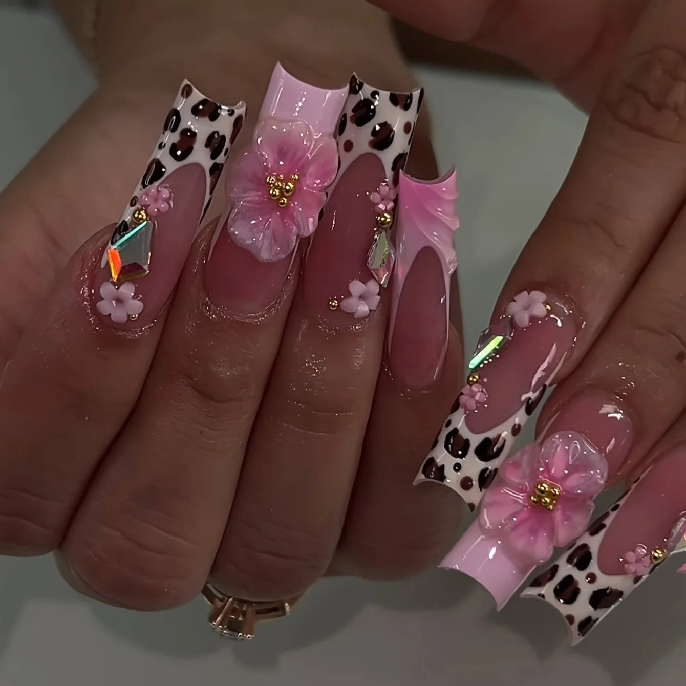 24Pcs Long Square Coffin Fake Nail Full Cover 3D Flowers with Leopard Print Pattern French Manicure Wearable Spice Acrylic Nails