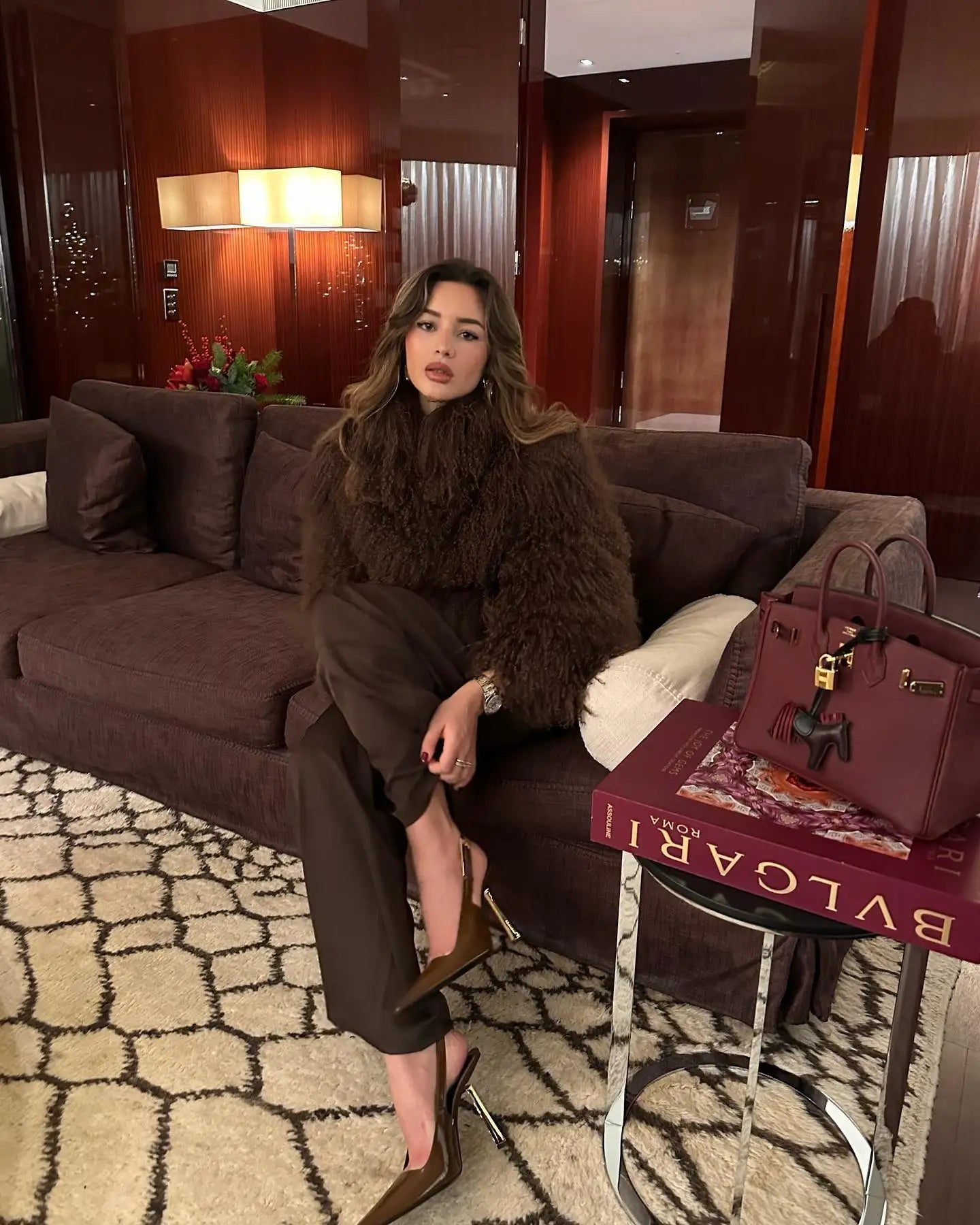 Winter New Fashion Solid Fluffy Fur Coat Women High Street Luxury Lapel Collar Faux Fur Jacket Female Casual Overcoats Brown A