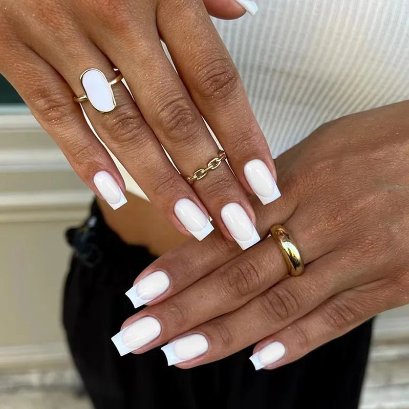 24Pcs Short Square Head Nails Set with Jelly Glue Simple White French Design False Nails Wearable Finished Press on Fake Nails