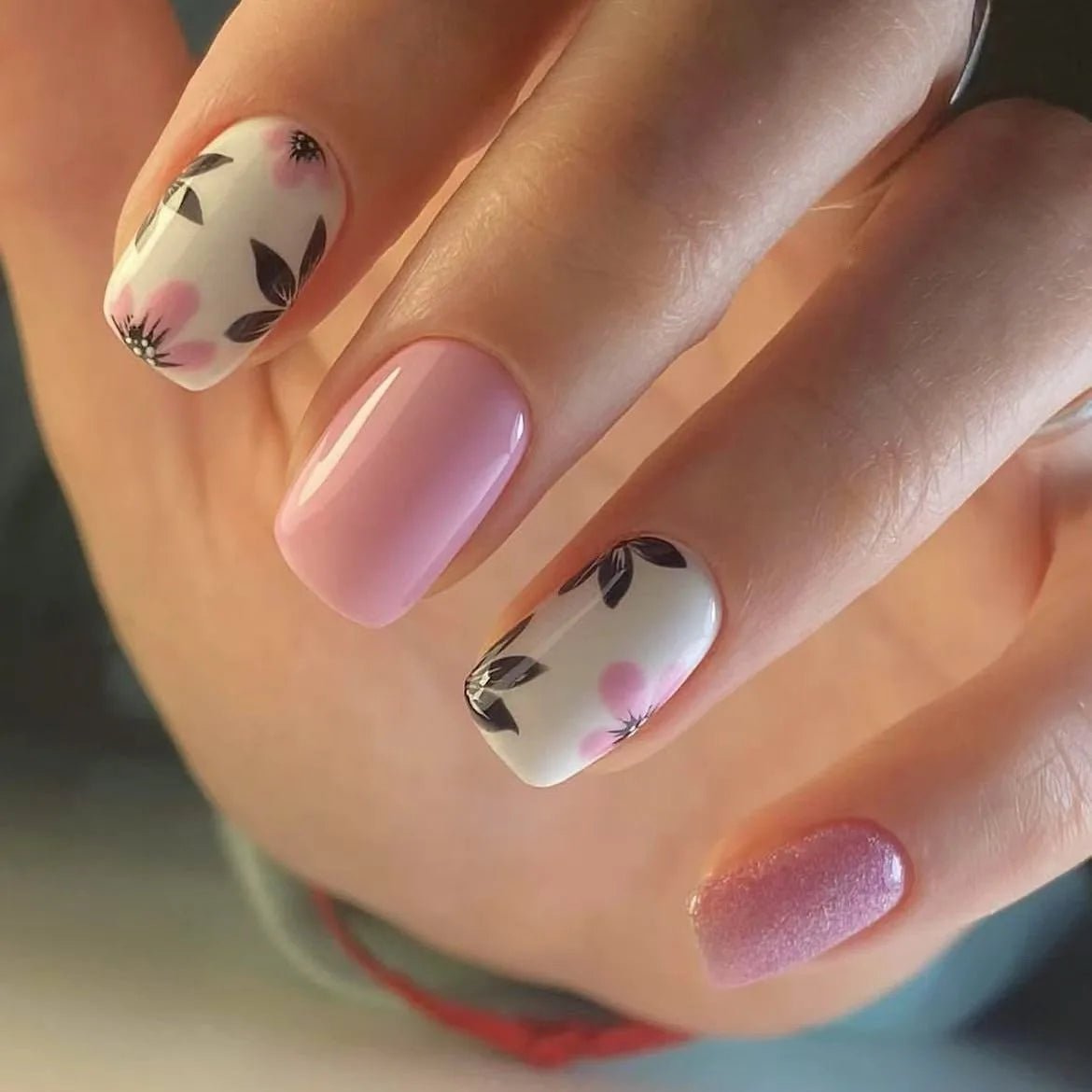 24Pcs Short Square Head Press on False Nails with Blue White French Flower Design Fake Nails Art Reusable Full Cover Nails Tips