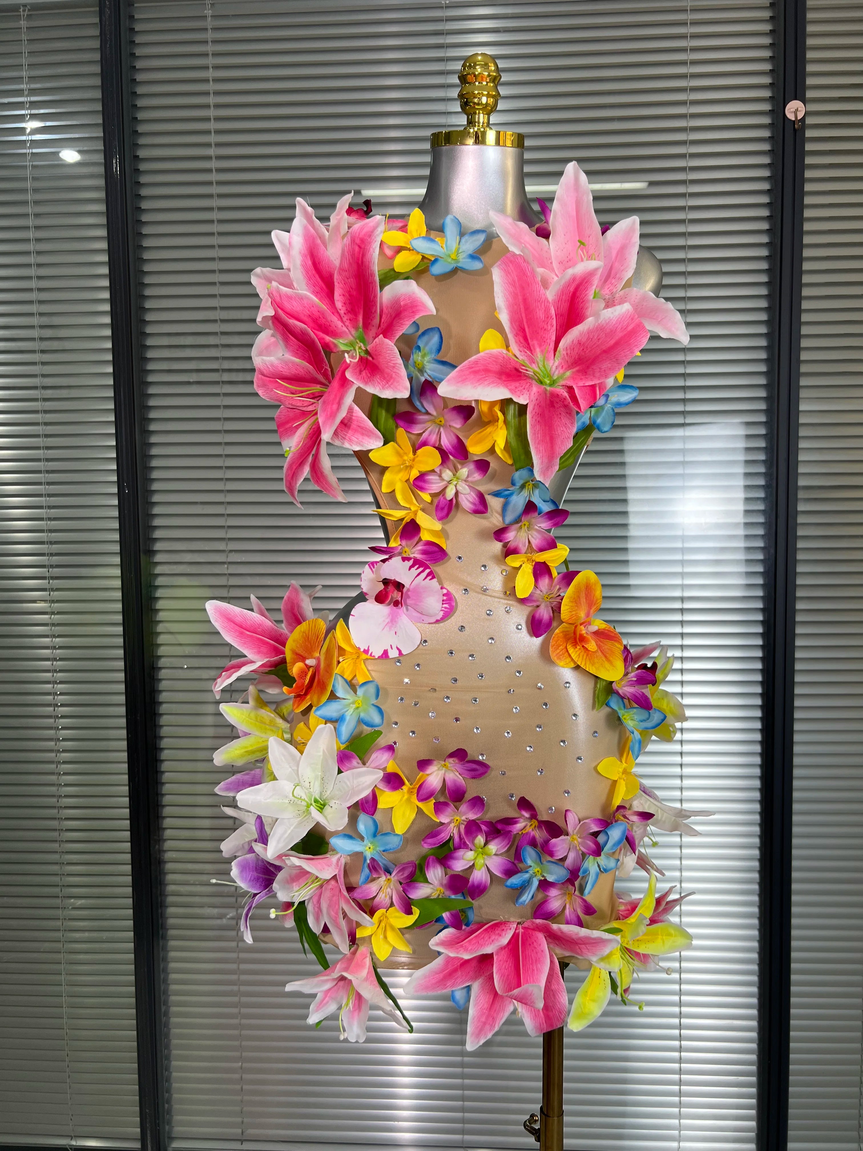 Women Sexy O Neck Mesh Crystal Diamonds Flower Performance Costume Stage Dancer Mini Stretchy Night Club Party Dress