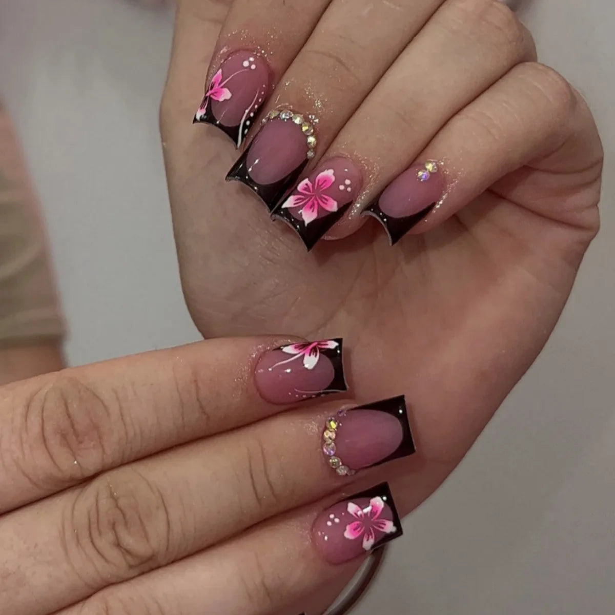24Pcs Black French False Nails with Broken Diamond Short Square Head Press on Nails Pink Flower Design Wearable Fake Nail Art