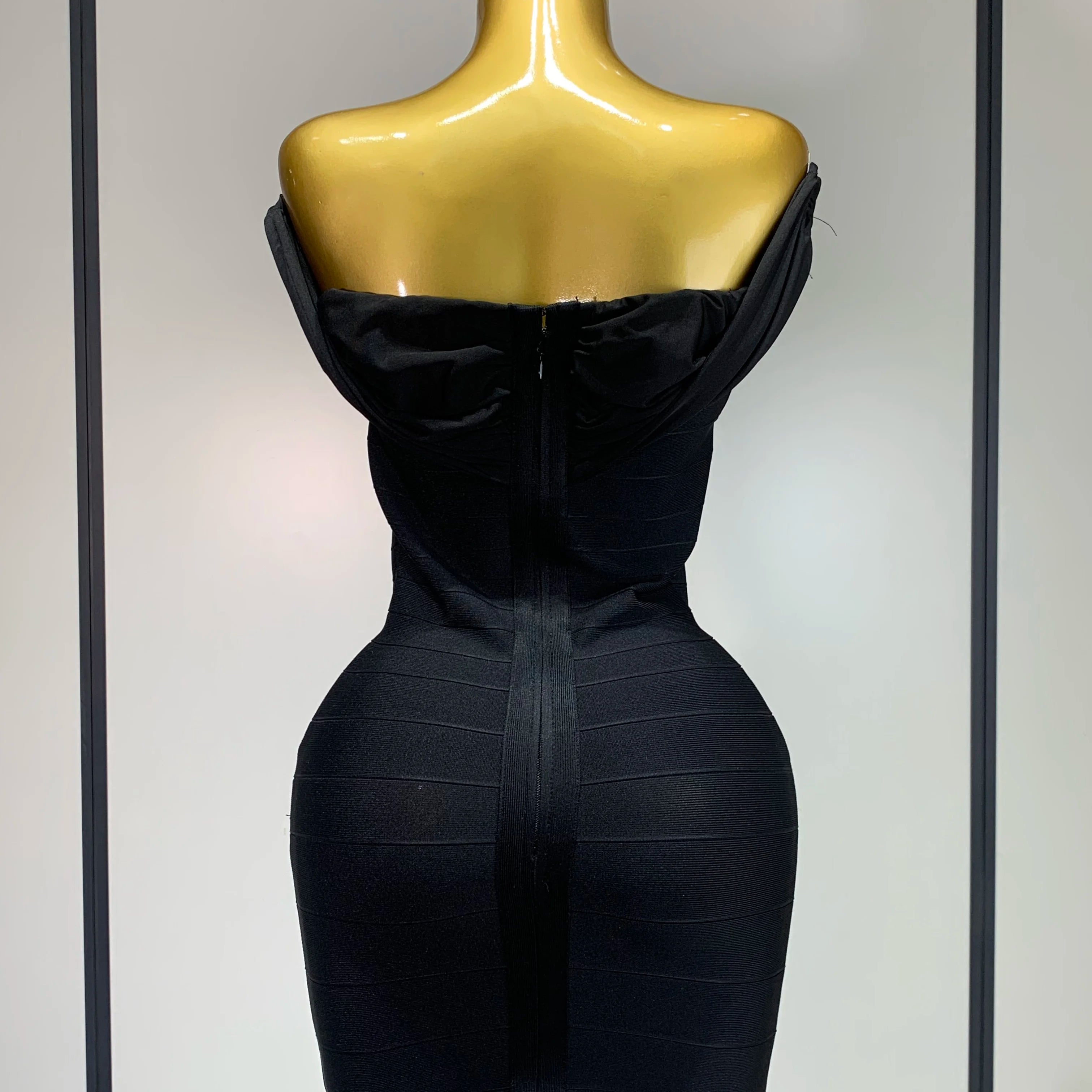 Fashion Sexy Strapless 2025 Black Off-shoulder Mini Bodycon Bandade Dress Celebrity Cocktail Party  Luxury Birthday Club Dresses