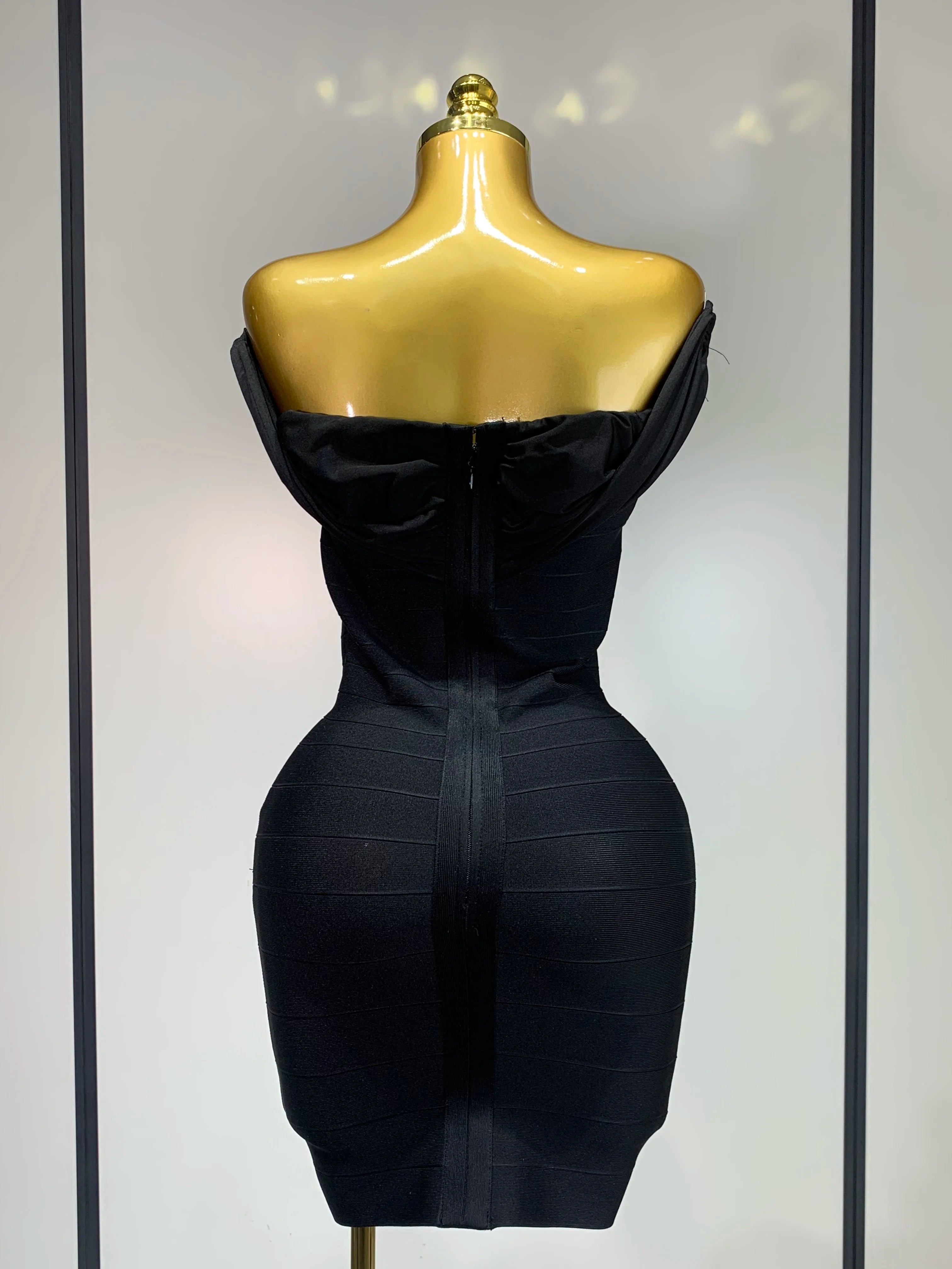 Fashion Sexy Strapless 2025 Black Off-shoulder Mini Bodycon Bandade Dress Celebrity Cocktail Party  Luxury Birthday Club Dresses