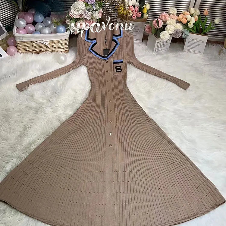 Elegant Women's Slim Fit Knitted Dress Fashionable Polo Neck Short Sleeve Single breasted Design Split Knitted Mid length Dress