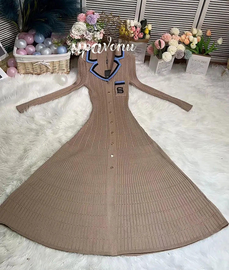 Elegant Women's Slim Fit Knitted Dress Fashionable Polo Neck Short Sleeve Single breasted Design Split Knitted Mid length Dress